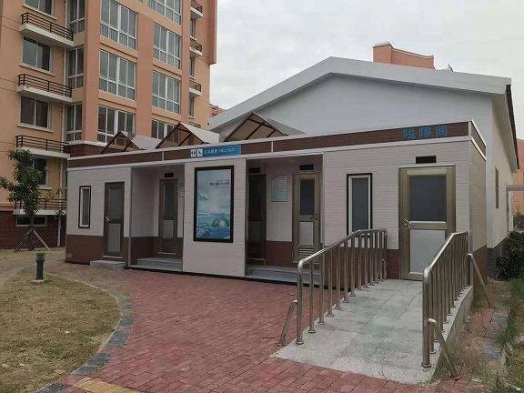 4+2環(huán)保廁所